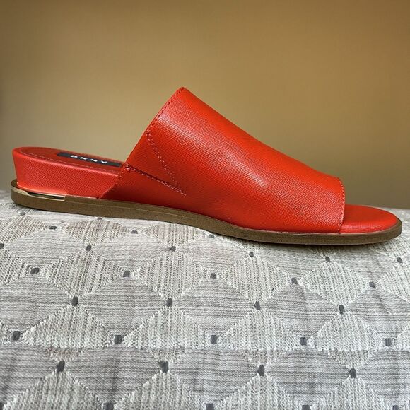 DKNY Daz Red Orange Leather Slide Sandals Women 9 M Toe Loop Casual Resort - Picture 3 of 16